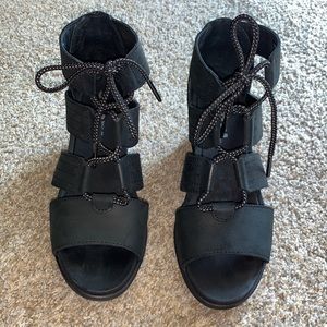 Sorel Wedge Sandal size 8 in Black